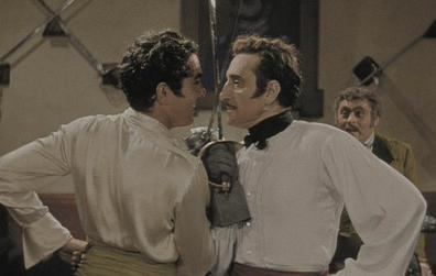 Hired! movie scenes Tyrone Power and Basil Rathbone in their famous duelling scene from The Mark of Zorro 1940 Note The movie was originally in black and white 