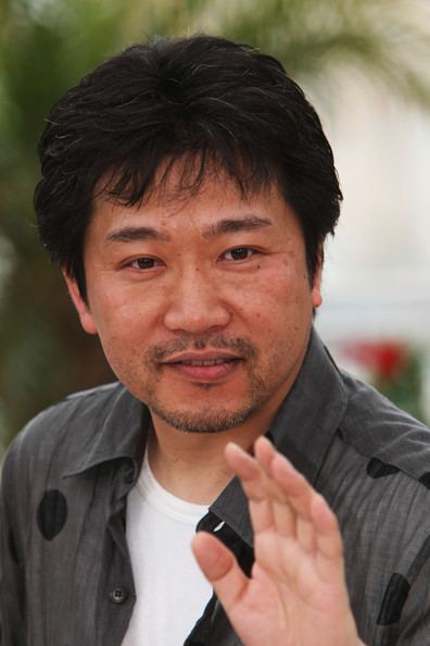 Hirokazu Koreeda wwwgrouchoreviewscomcontentinterviews3073jpg