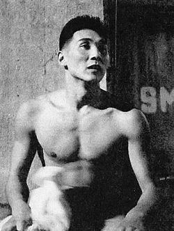 Hiroshi Suzuki (swimmer) httpsuploadwikimediaorgwikipediacommonsthu