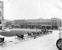 History of Hartford City, Indiana httpsuploadwikimediaorgwikipediacommonsthu