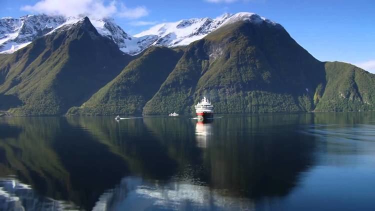 Hjørundfjorden The Hjrundfjord Hurtigruten Hurtigruten