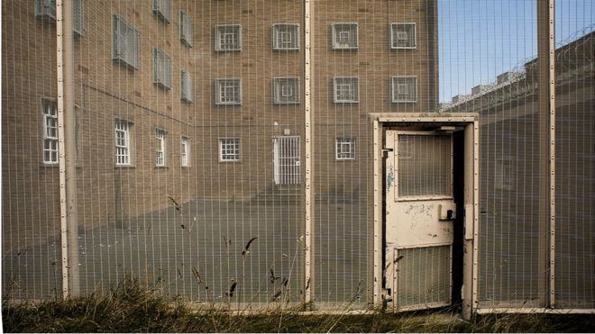 HM Prison Blundeston Blundeston Prison Inside Reggie Kray39s old prison cell BBC News