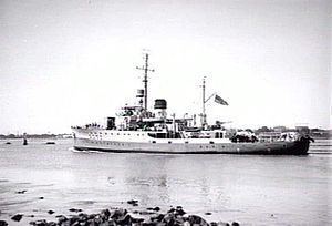 HMAS Ballarat (J184) httpsuploadwikimediaorgwikipediaenthumbd