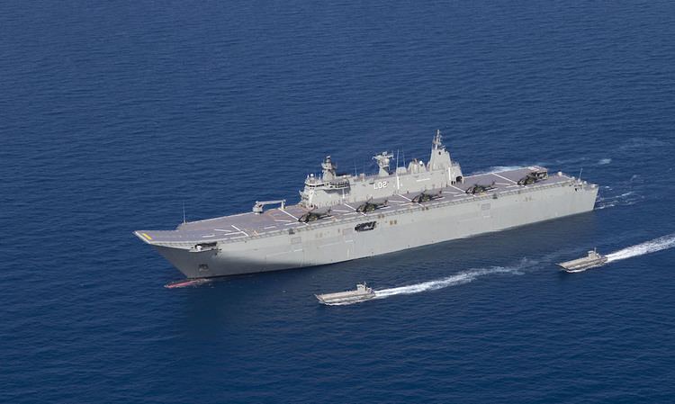 HMAS Canberra (L02) wwwnavygovausitesdefaultfilesships20150827