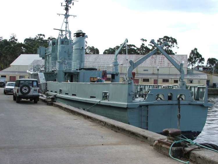 HMAS Curlew HMAS Curlew M1121 ShipSpottingcom Ship Photos and Ship Tracker