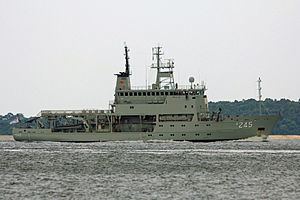 HMAS Leeuwin (A 245) httpsuploadwikimediaorgwikipediacommonsthu