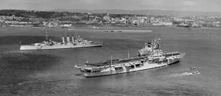 HMAS Sydney (R17) HMAS SYDNEY R17 ShipSpottingcom Ship Photos and Ship Tracker