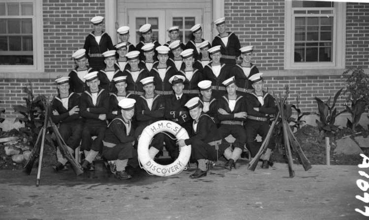 HMCS Discovery Group portrait of HMCS Discovery naval class City of
