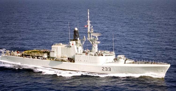 HMCS Fraser (DDH 233) DDE DDH 233 HMCS Fraser St Laurent class destroyer Royal Canadian Navy