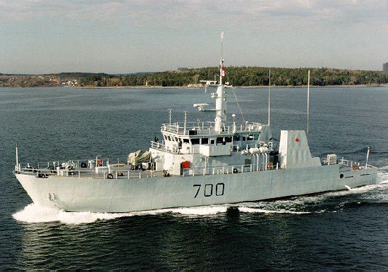 HMCS Kingston (MM 700) HMCS KINGSTON Ships of the Canadian Navy
