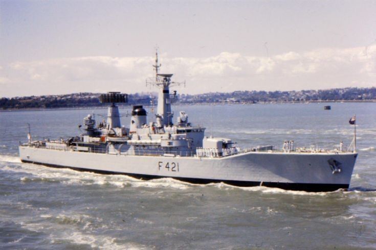 HMNZS Canterbury (F421) Ships and Harbours Photos HMNZS Canterbury F421