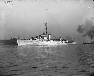 HMS Aberdeen (L97) httpsuploadwikimediaorgwikipediacommonsthu