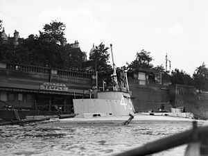 HMS C13 httpsuploadwikimediaorgwikipediacommonsthu