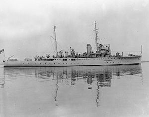 HMS Dundee (L84) httpsuploadwikimediaorgwikipediacommonsthu
