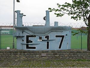 HMS E17 httpsuploadwikimediaorgwikipediacommonsthu