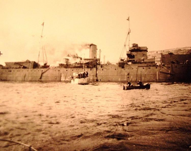 HMS Foylebank 4th July 1940 HMS Foyle Bank bombed in Portland Harbour