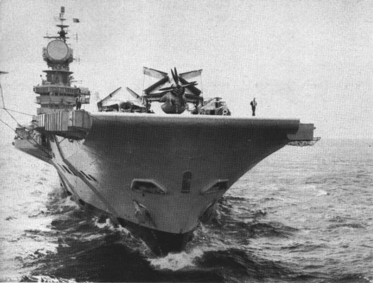 HMS Hermes (R12) FileHMS Hermes R12 bow view c1962jpg Wikimedia Commons