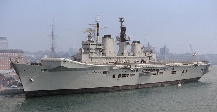 HMS Illustrious (R06) httpsuploadwikimediaorgwikipediacommons55