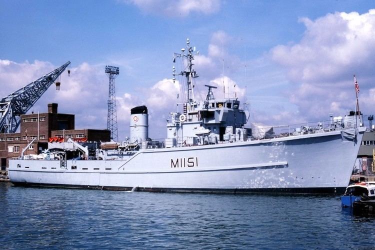 HMS Iveston (M1151) wwwshipspottingcomphotosmiddle7021358207jpg
