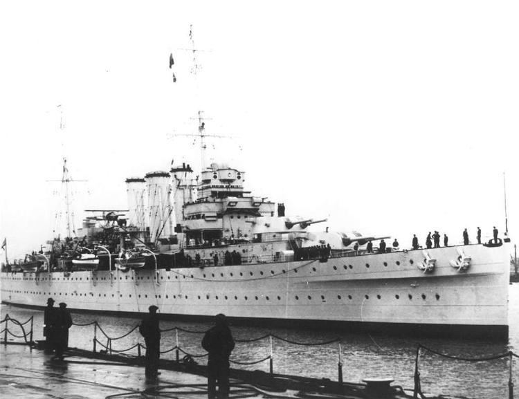 HMS London (69) HMS London British heavy cruiser WW2