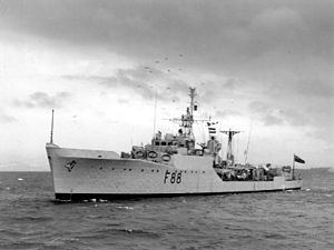 HMS Malcolm (F88) httpsuploadwikimediaorgwikipediacommonsthu