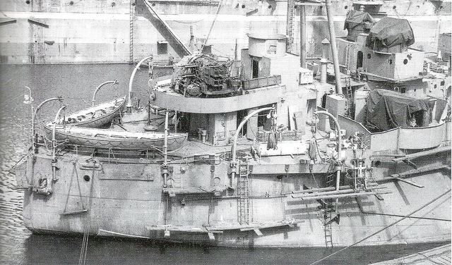 HMS Roberts (F40) f40 HMS ROBERTS