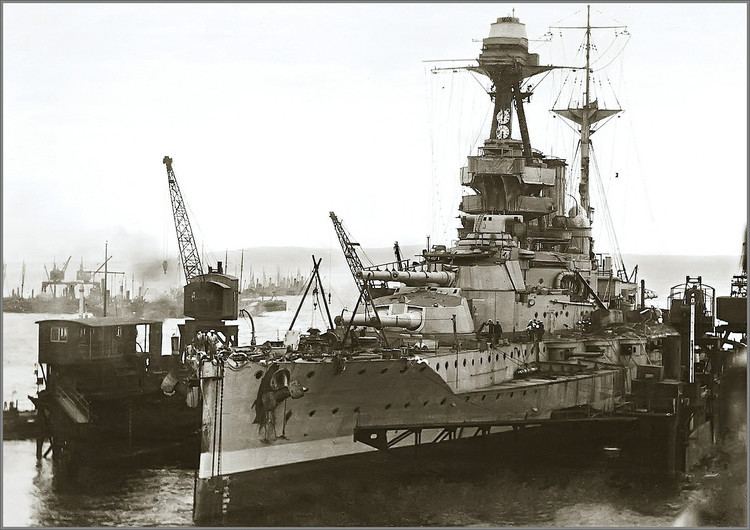 HMS Valiant (1914) Vintage photographs of battleships battlecruisers and cruisers