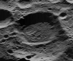 Hogg (crater)
