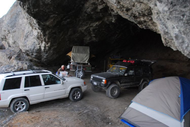 Hogup Cave Circumnavigating the GSL and the Newfies Expedition Utah