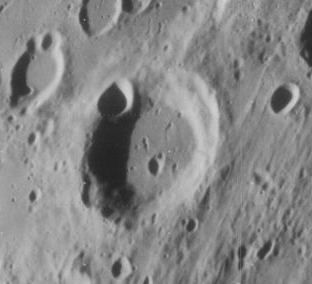 Holden (lunar crater)
