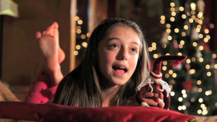 Hollie Steel Hollie Steel When Christmas Comes To Town Official Music Video