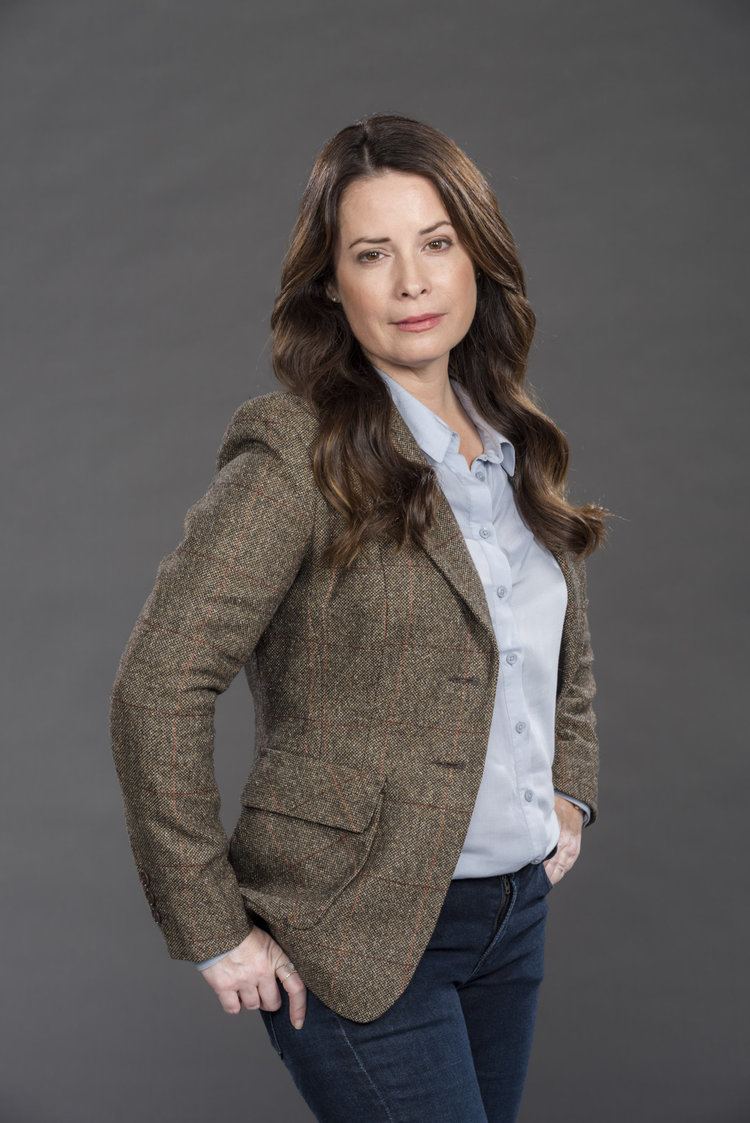 Holly Marie Combs Holly Marie Combs as Leah on Loves Complicated Hallmark Channel