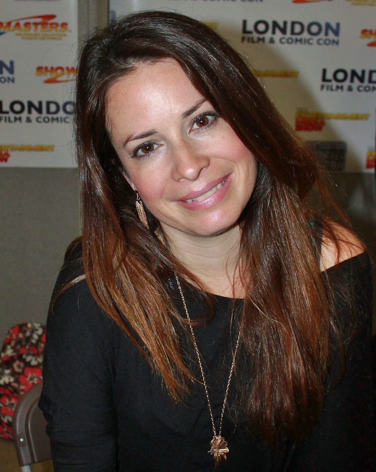 Holly Marie Combs httpsuploadwikimediaorgwikipediacommonsthu