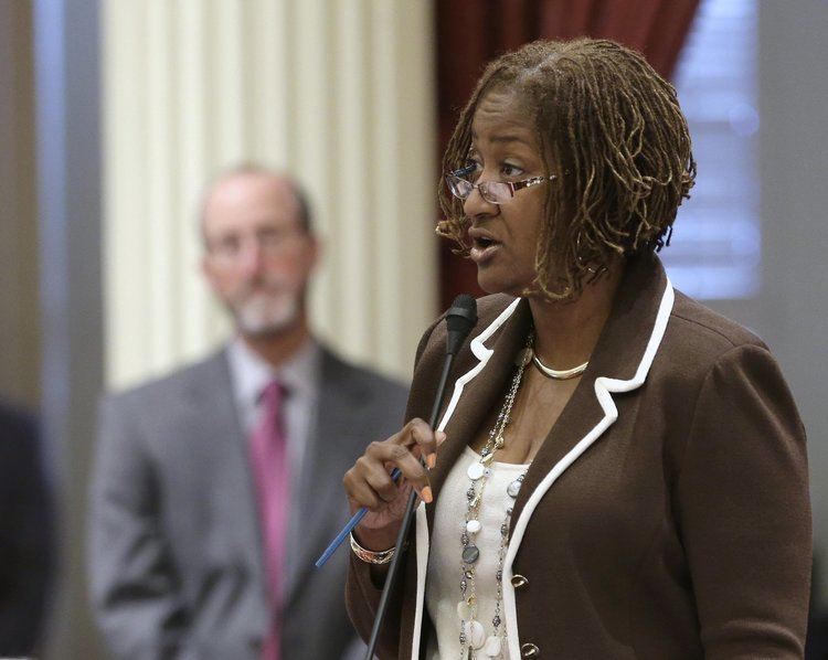 Holly Mitchell How Los Angeles Sen Holly Mitchell went from the Legislatures
