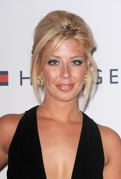 Holly Montag Holly Montag Photos 17th Annual Race To Erase MS
