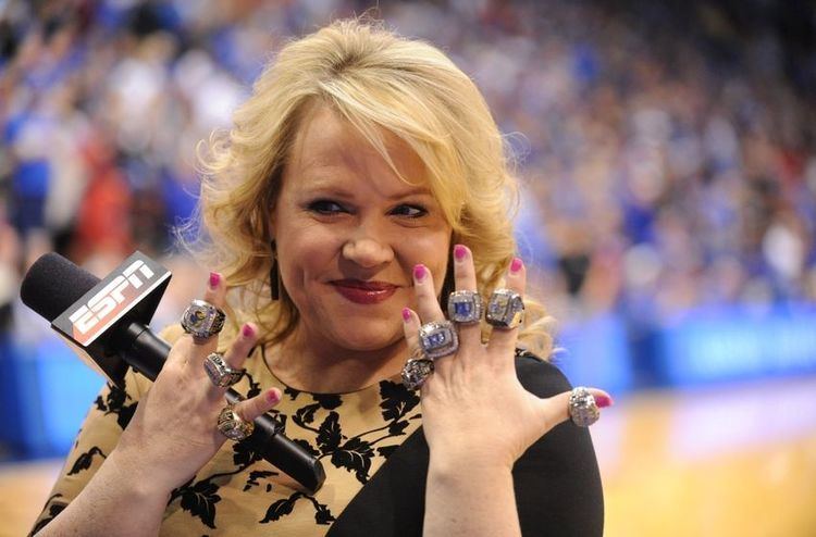 Holly Rowe Holly Rowe calls KState court storm 39polite39