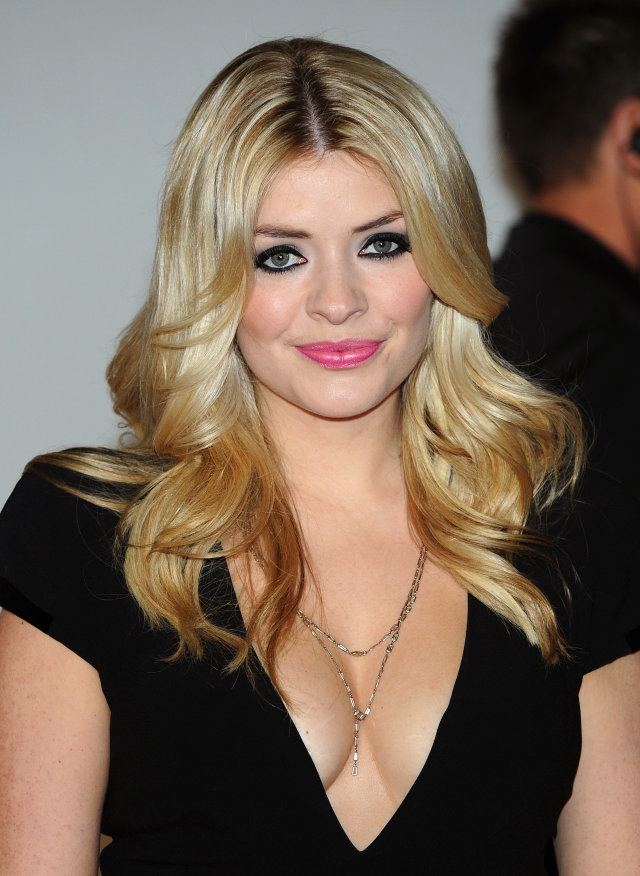 Holly Willoughby 212846141jpg