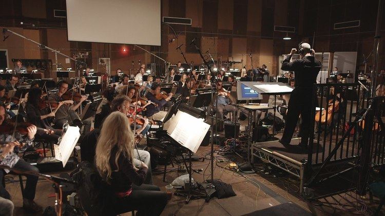 Hollywood Studio Symphony Peter Boyer Conducts the Hollywood Studio Symphony and Choir at Sony
