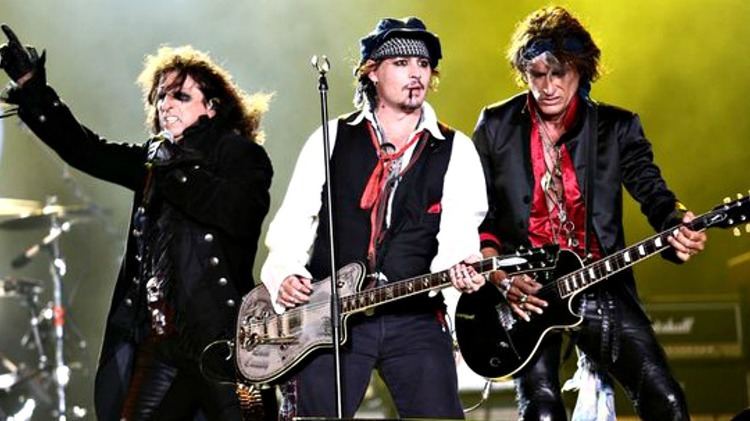 Hollywood Vampires (band) 7 things to know about Johnny Depp39s band Hollywood Vampires