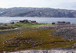 Holmengrå, Finnmark httpsuploadwikimediaorgwikipediacommonsthu