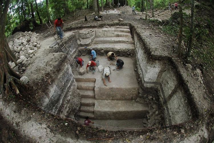 Holmul mayaarchaeologyorgwpcontentuploads201212Hol