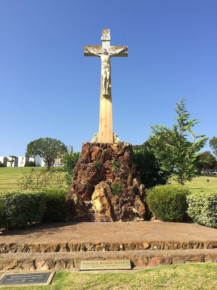 Holy Cross Cemetery, Culver City