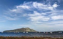 Holy Isle, Firth of Clyde httpsuploadwikimediaorgwikipediacommonsthu