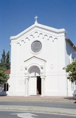 Holy Trinity Church, Mackay httpsuploadwikimediaorgwikipediacommonsthu