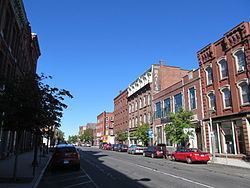 Holyoke, Massachusetts httpsuploadwikimediaorgwikipediacommonsthu