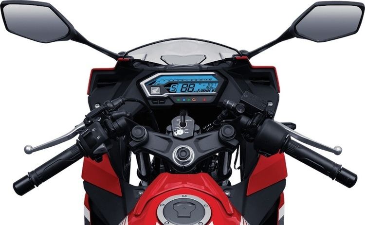 Honda CBR150R 2016 Honda CBR150R Launched in Indonesia Priced at Rs 165 Lakh