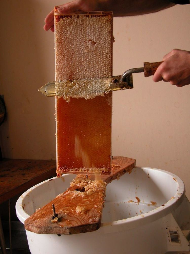 Honey extraction