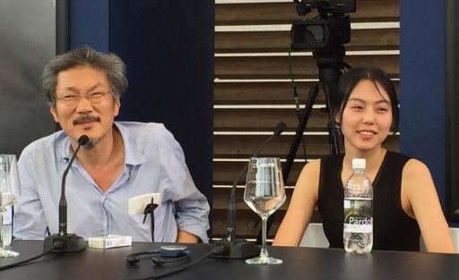 Hong Sang-soo Actress Kim Minhee director Hong Sangsoo having affair