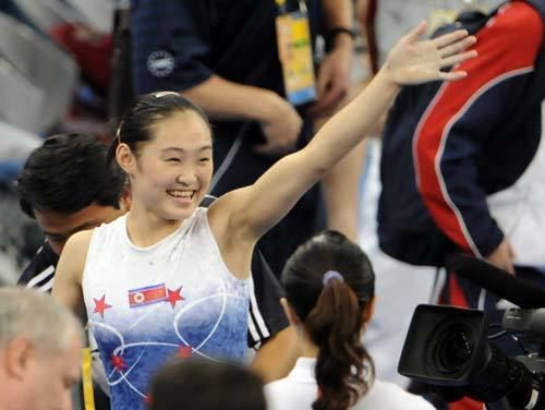 Hong Un-jong DPR Korean Hong Un Jong wins women39s vault gold