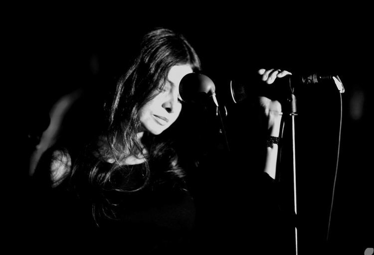 Hope Sandoval & the Warm Inventions httpsc1staticflickrcom7603059787926092413